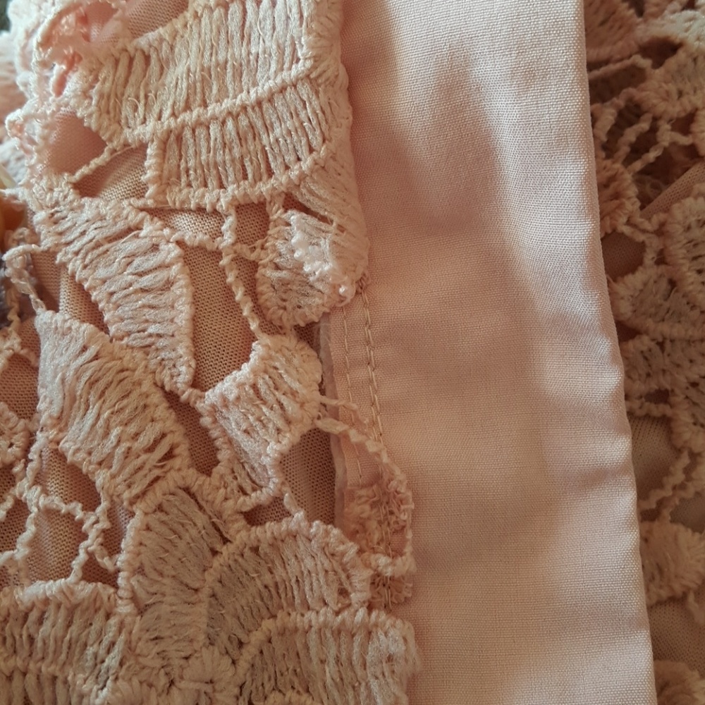 Blush pink size small embroidered dress - Picture 9 of 9